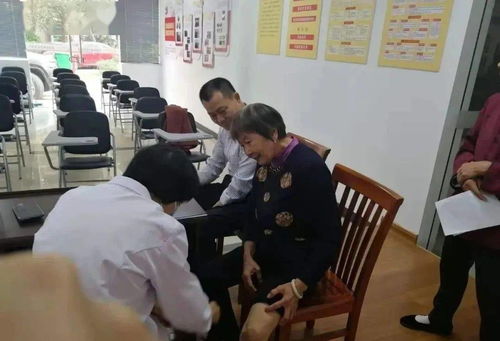 公益體檢進(jìn)社區(qū)，健康服務(wù)暖人心——我縣開展新時(shí)代文明實(shí)踐活動(dòng)側(cè)記